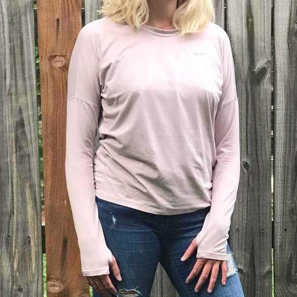 SOLD Nike running shirt - Picture 9 of 12